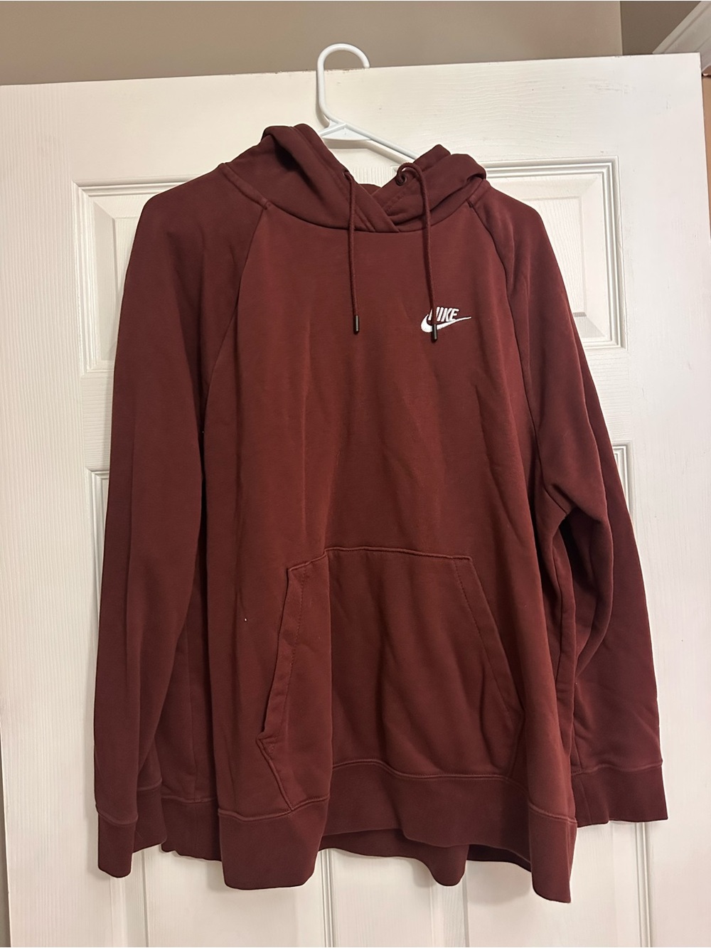 Nike Men's Maroon/Burgundy Pullover Hoodie